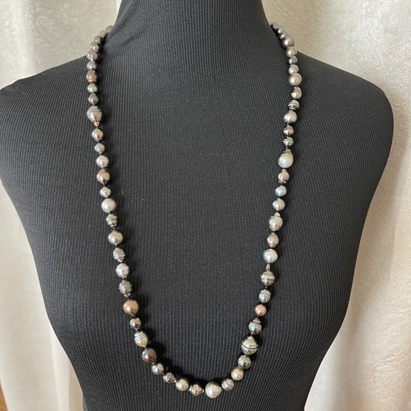 Gray-Scale Cultured Tahitian Baroque Pearl Necklace - Picture 1 of 4